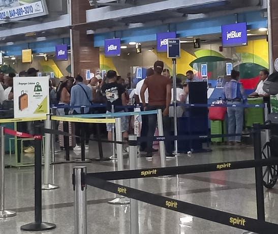 se-registraron-900-retrasos-de-vuelos-en-julio-en-el-aila