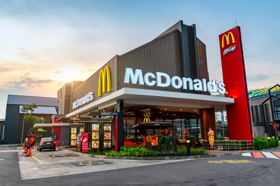 mcdonalds-automatizado-shutterstock_1181606473