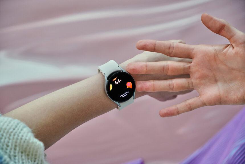 Body-composition_Galaxy-Watch4-1-860x574
