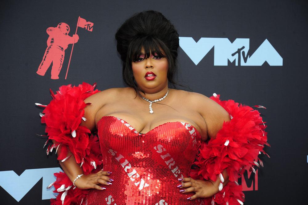 lizzo-attends-the-2019-mtv-video-music-awards-at-prudential-news-photo-1164317546-1567065639
