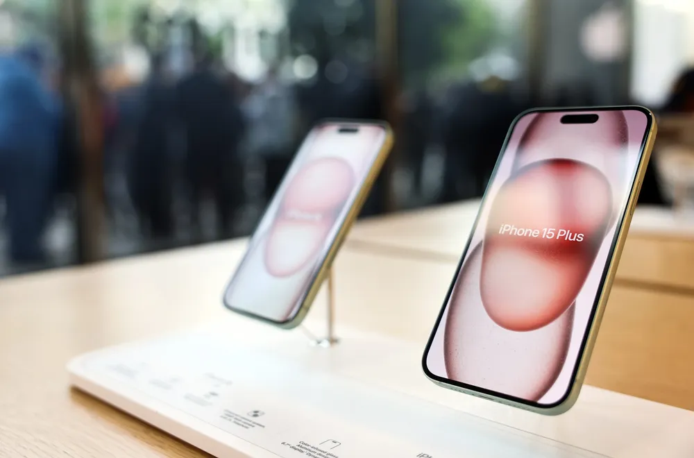 Por-que-se-sobrecalienta-el-nuevo-iPhone-15-GettyImages-1695882975