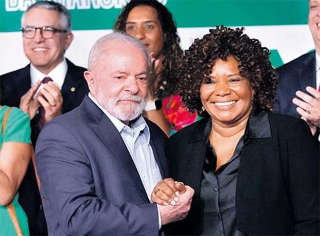 lula-designa-a-16-ministros-de-cara-a-cercana-investidura