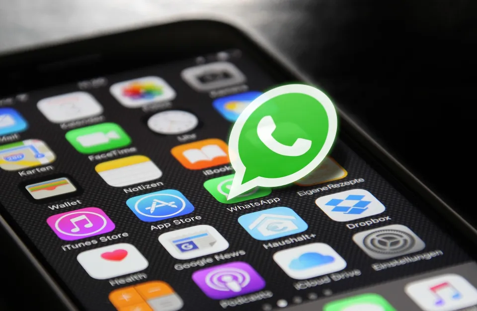 WhatsApp-sigue-el-ejemplo-de-Telegram-y-pone-a-prueba-canales-que-son-y-como-funcionan-whatsapp-2105015_1920