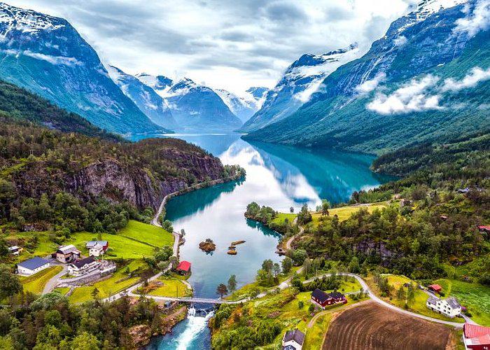 a-noruega-fica-no-norte