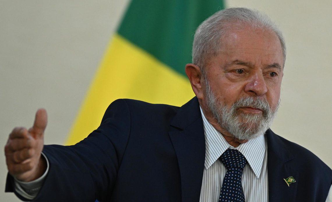 Lula-se-compromete-a-recuperar-el-estrago-causado-por-temporal-en-Sao-Paulo-1140x694