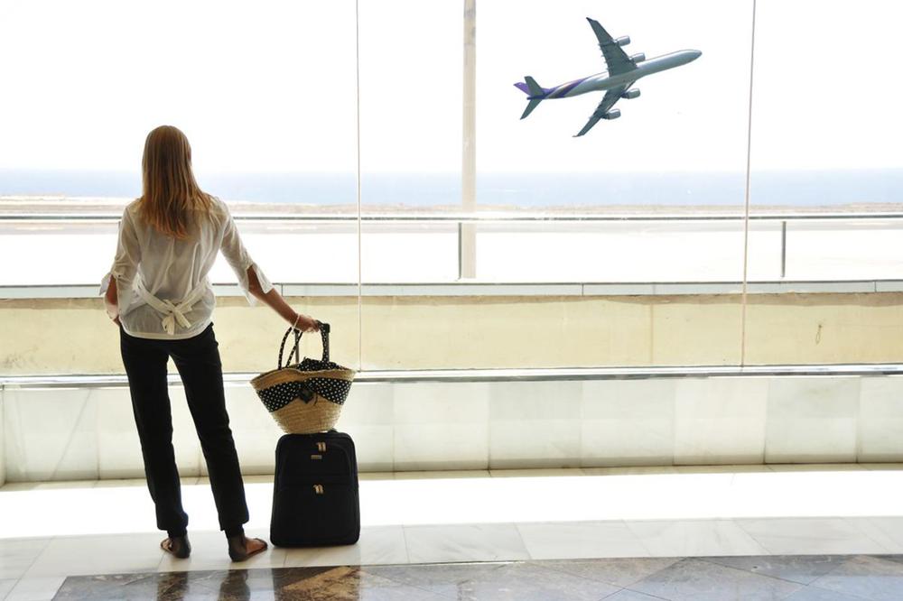 cual-es-la-mejor-ropa-para-viajar-en-avion-para-mujeres