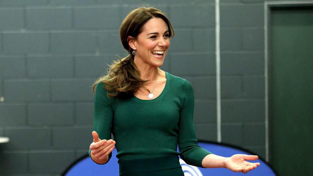 Kate-Middleton-Puts-a-Royal-Twist-on-Athleisure1