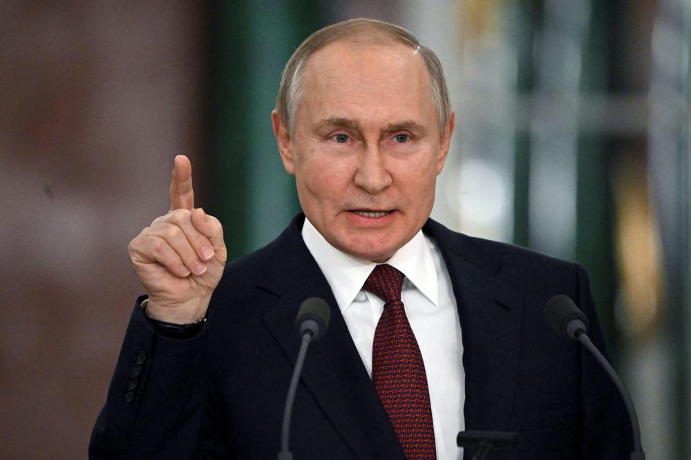 107170422-16717337232022-12-22t182143z_934003418_rc25by9yeknw_rtrmadp_0_ukraine-crisis-russia-putin (1)