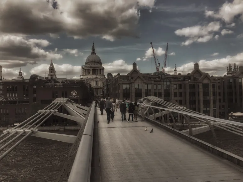 Millenium-Bridge