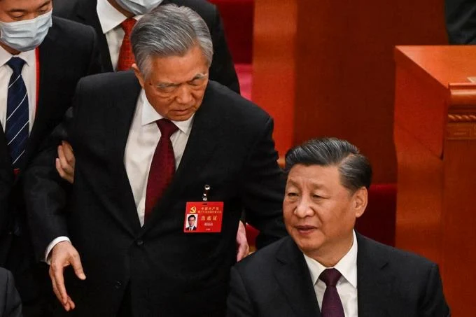 prensa-oficial-china-expresidente-hu-fue-desalojado-por-no-sentirse-bien