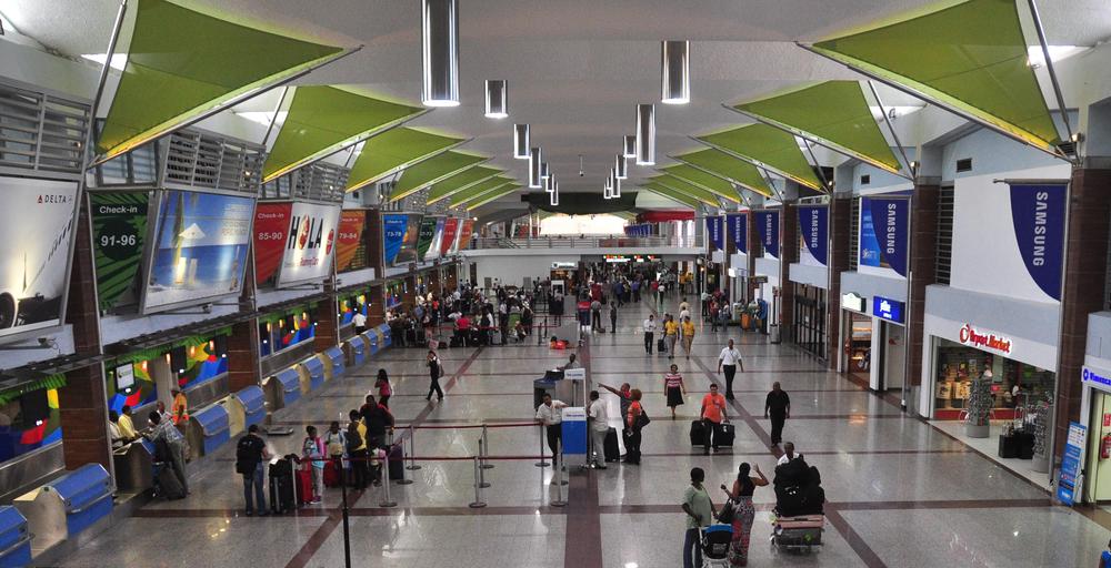 Aerodom-Area-de-mostradores-de-aerolíneas-AILA