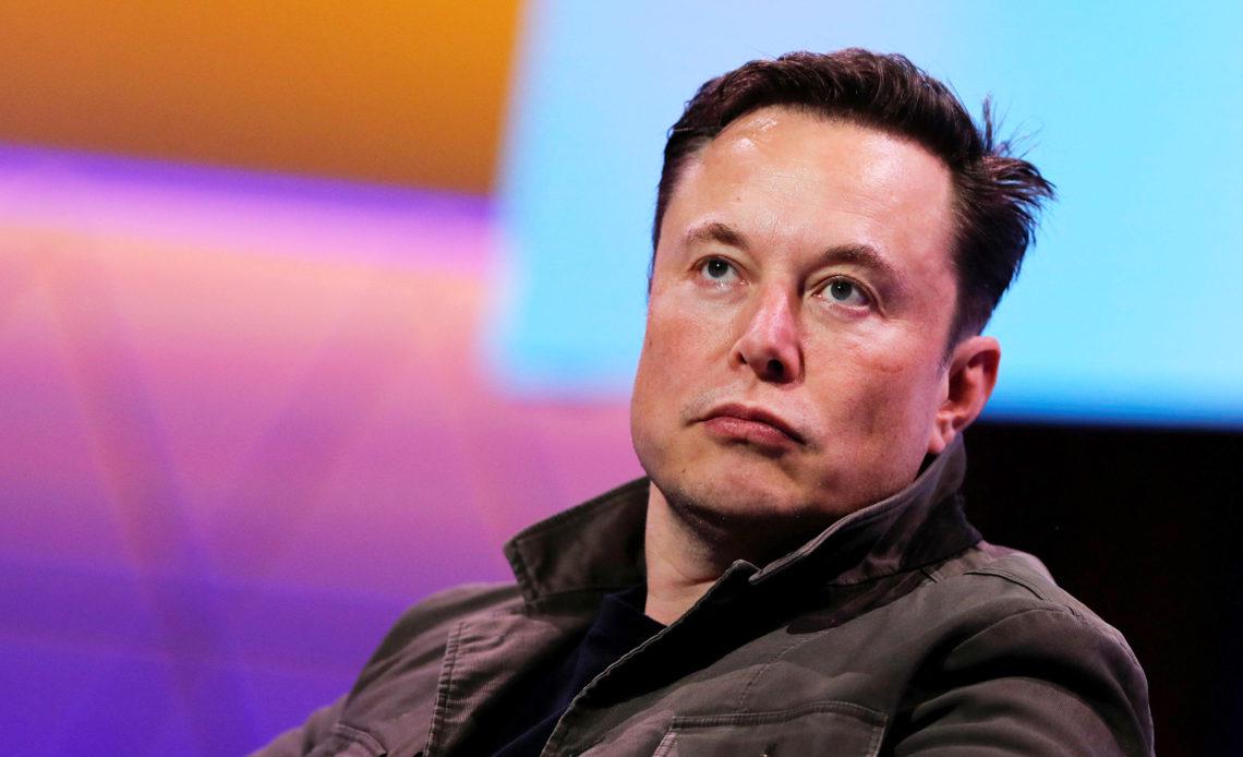 221118-ONE-TIME-USE-elon-musk-2019-ac-659p-3cb4ef-1140x694