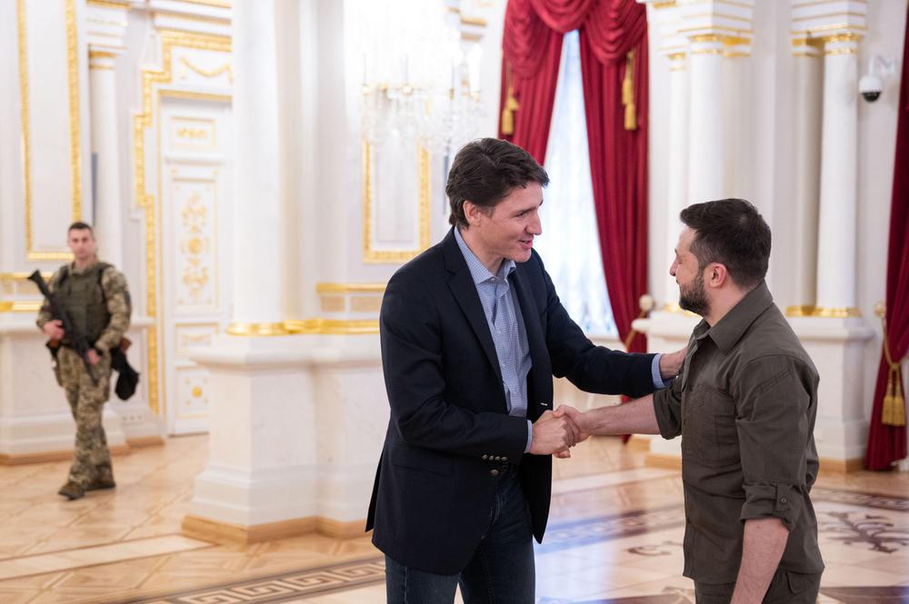 Justin_Trudeau,_Volodymyr_Zelensky_(2022-05-08)_02