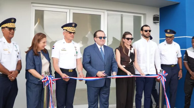 Inauguran-nuevo-destacamento-policial-en-el-sector-Nuevo-Domingo-Savio-768x430