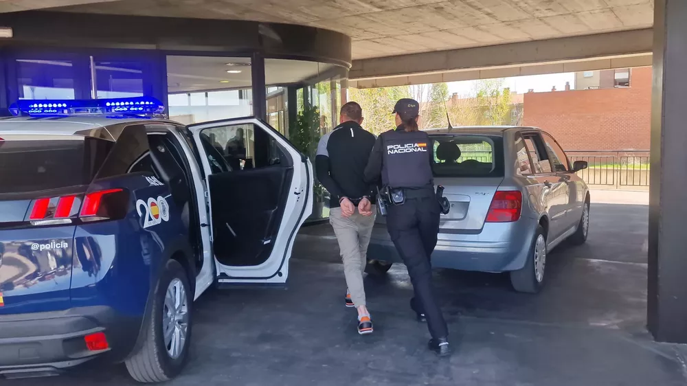 detenido-joven-22-anos-retener-maniatada-trece-horas-mujer-que-vejo-sexualmente_98