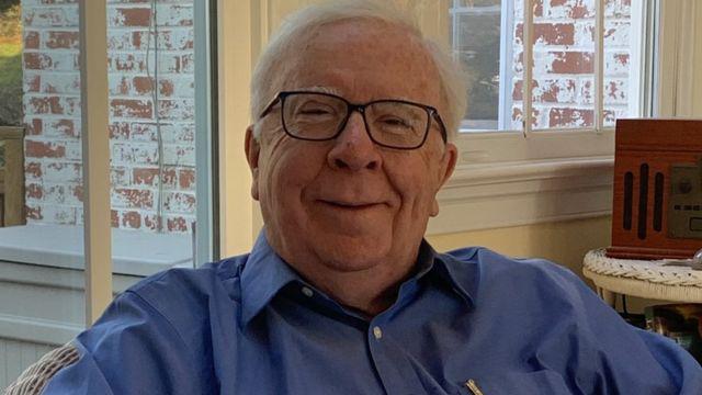 _128980683_dr.restakheadshot1_2022