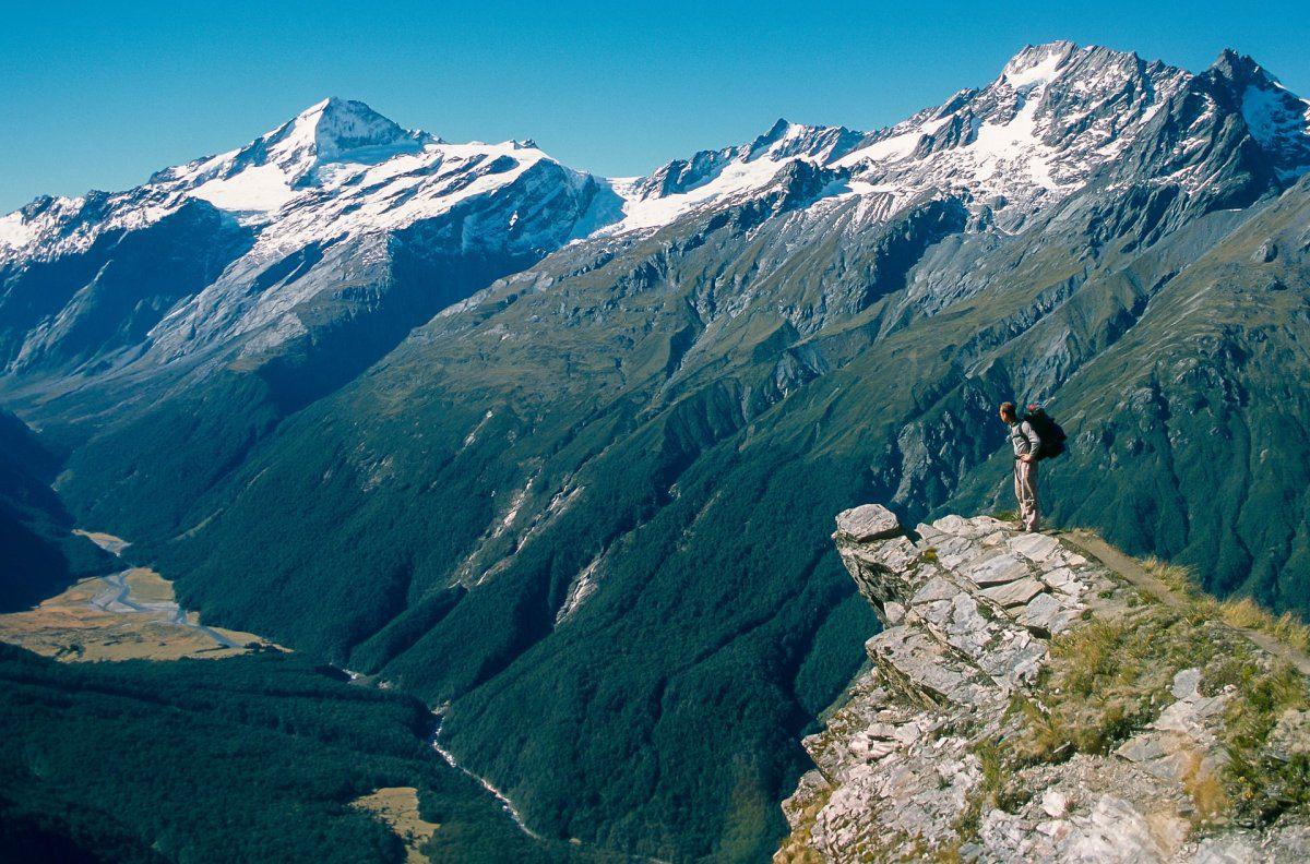 Cascade-Saddle-The-Pylon-Wanaka-hike-walk-Matukituki-Valley-Feature-Mandatory-Credit-Unsplash-1