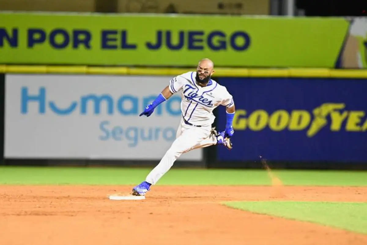 emilio-bonifacio-comanda-triunfo-del-licey-sobre-el-escogido