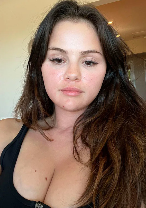 selena1-z.jpg