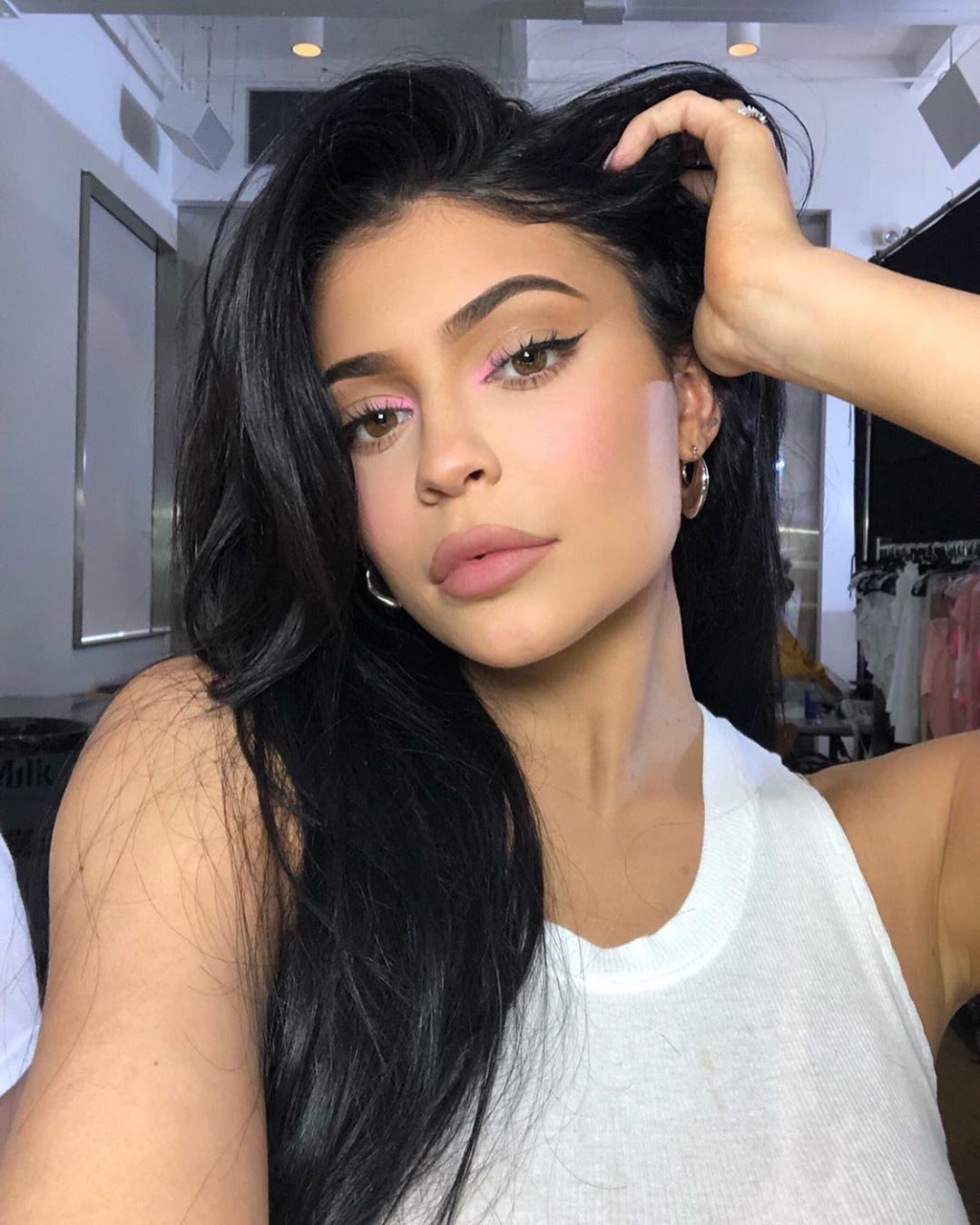 Kylie Jenner -3-ms-bdaxpruxkn (1)