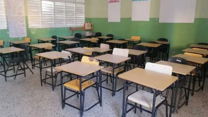 fallece-maestra-y-se-intoxican-seis-empleados-por-veneno-para-ratas-en-una-escuela-de-azua-728x410