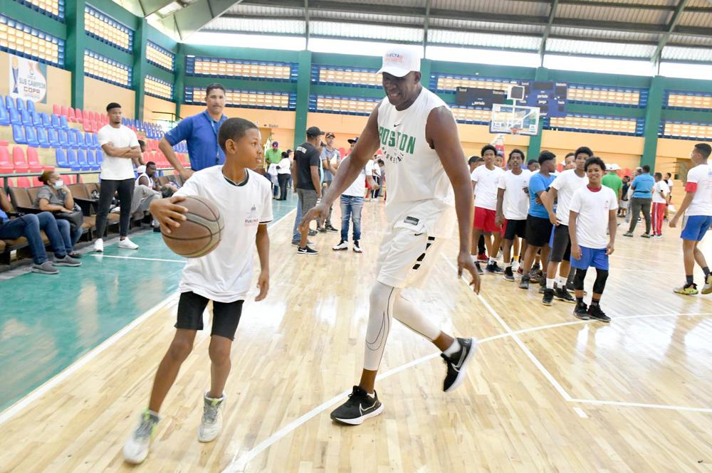 Estrellas del baloncesto 4 del 13042023
