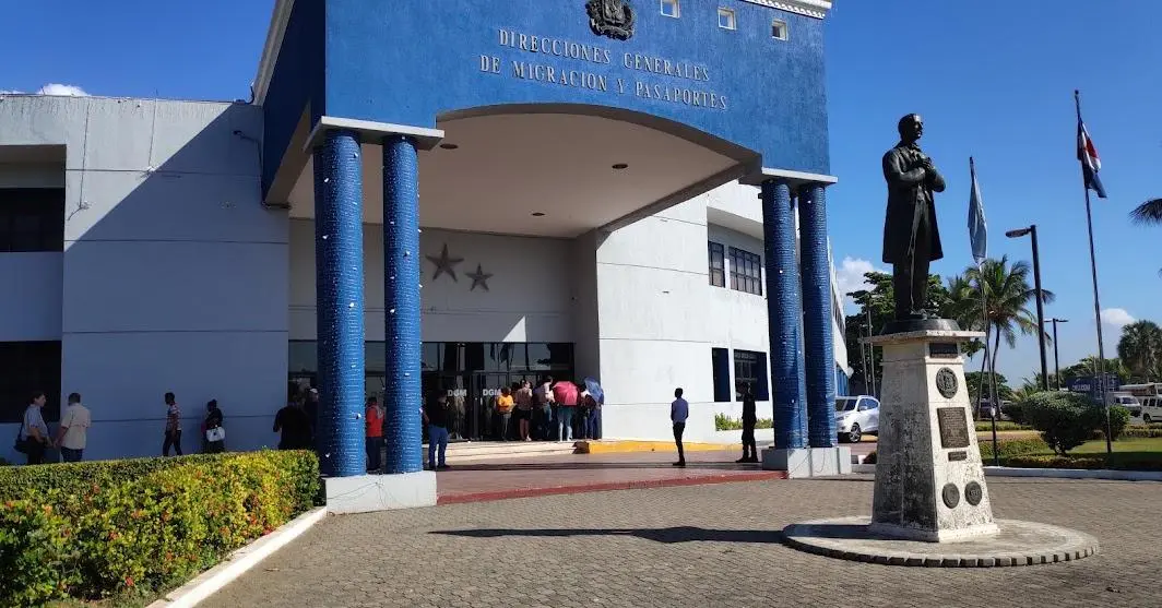Migracion-autoriza-cubanos-procedentes-de-EEUU-ingresen-con-pasaportes-vencidos-a-RD-en-calidad-de-turistas