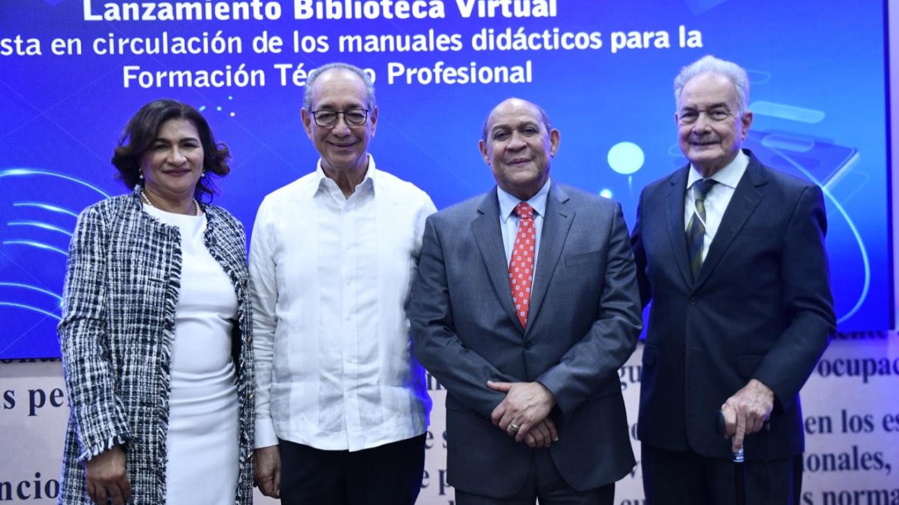 Sonia Sánchez, Luis Felipe Aquino, Rafael Santos Badía y Bienvenido Pérez