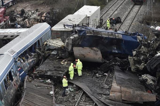 jefe-de-estacion-griega-comparece-ante-el-juez-por-grave-accidente-de-tren