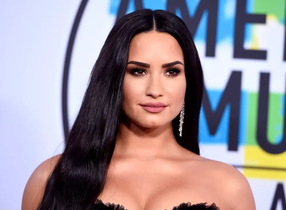 DemiLovatoFansenRaserMotBBC-default