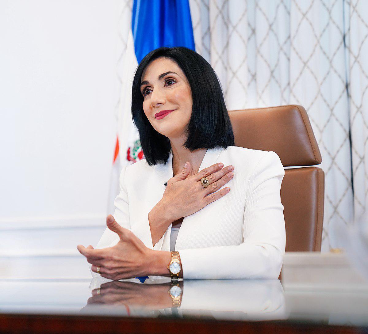 Primera_Dama_RD_Raquel_Arbaje