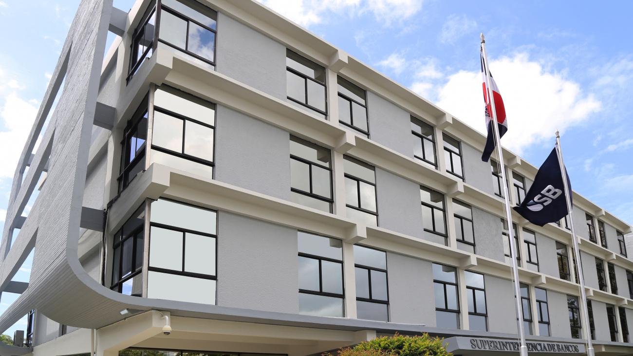 Fachada Superintendencia de Bancos 2022 (1)