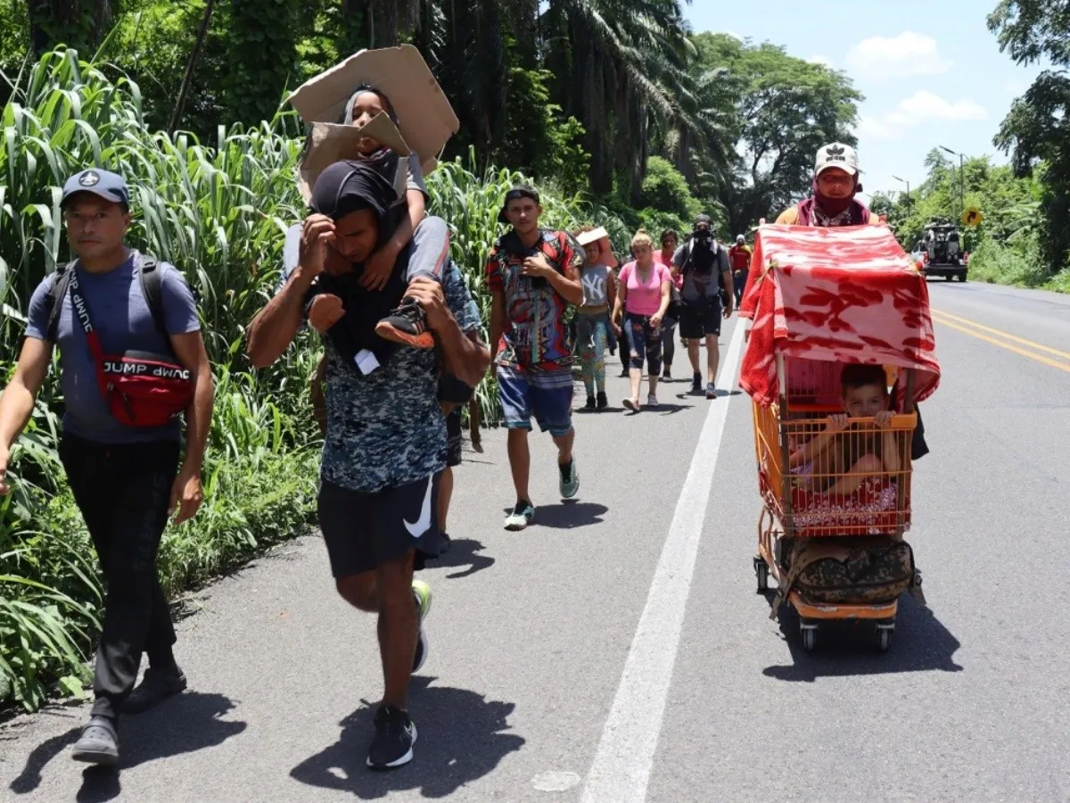 caravana_migrante_sale_rumbo_a_estados_unidos_desde_el_sur_de_mexico.jpg_1902800913