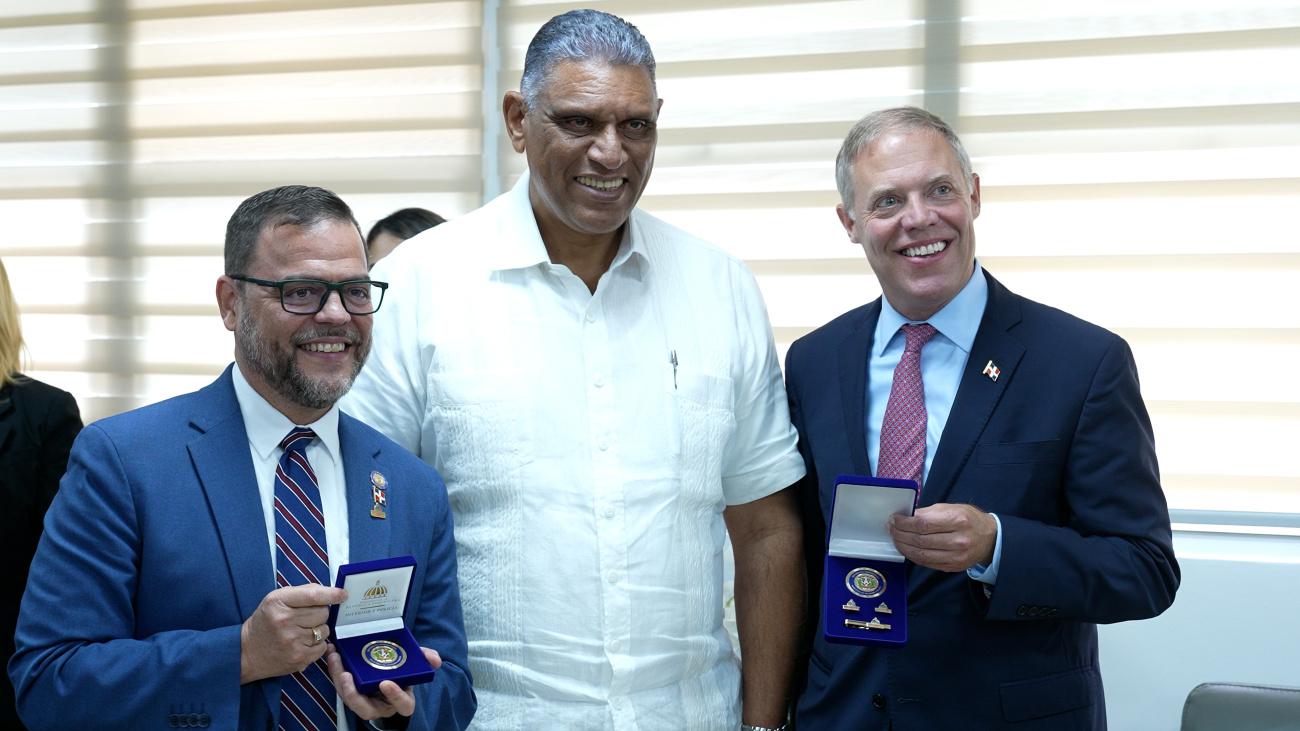 Senadores USA MIP Agosto 2023 1