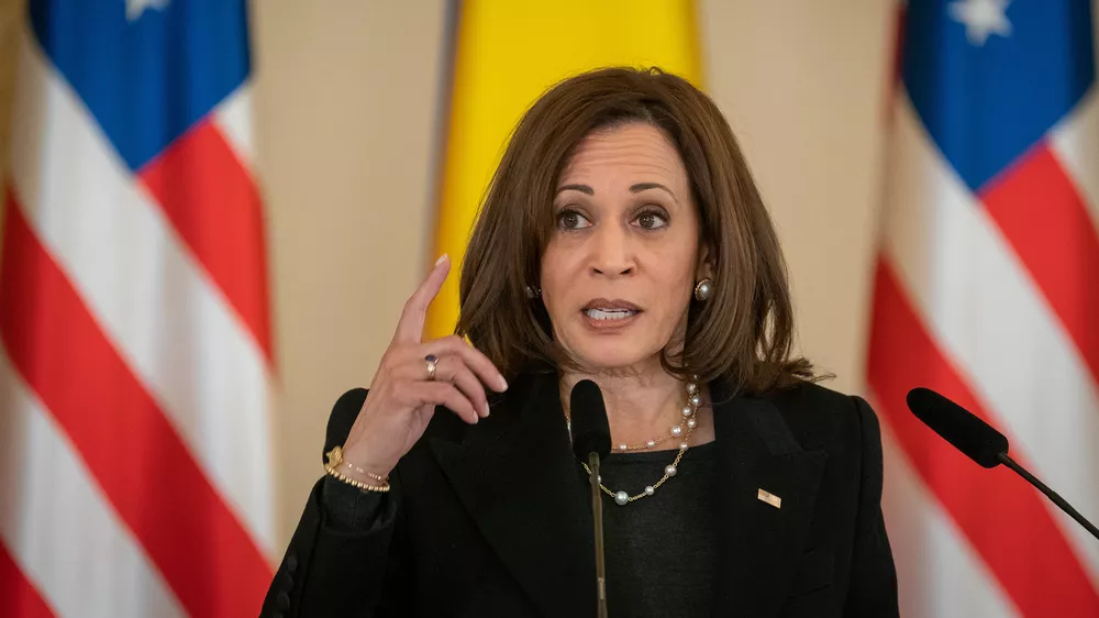 kamala4