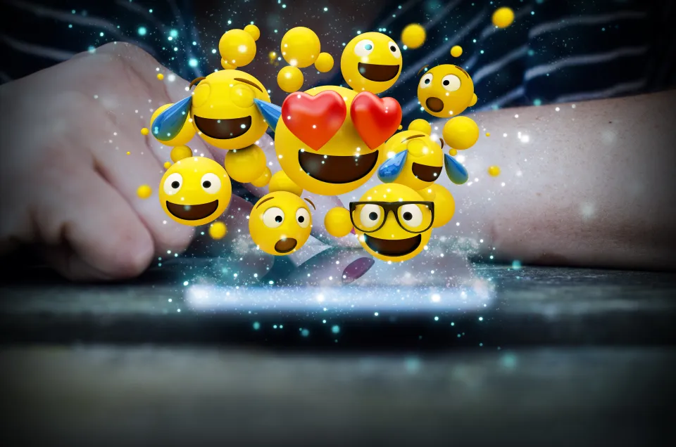 Conoce-los-21-nuevos-emojis-que-podras-usar-en-tu-iPhone-y-otros-dispositivos-Apple-shutterstock_1086866570