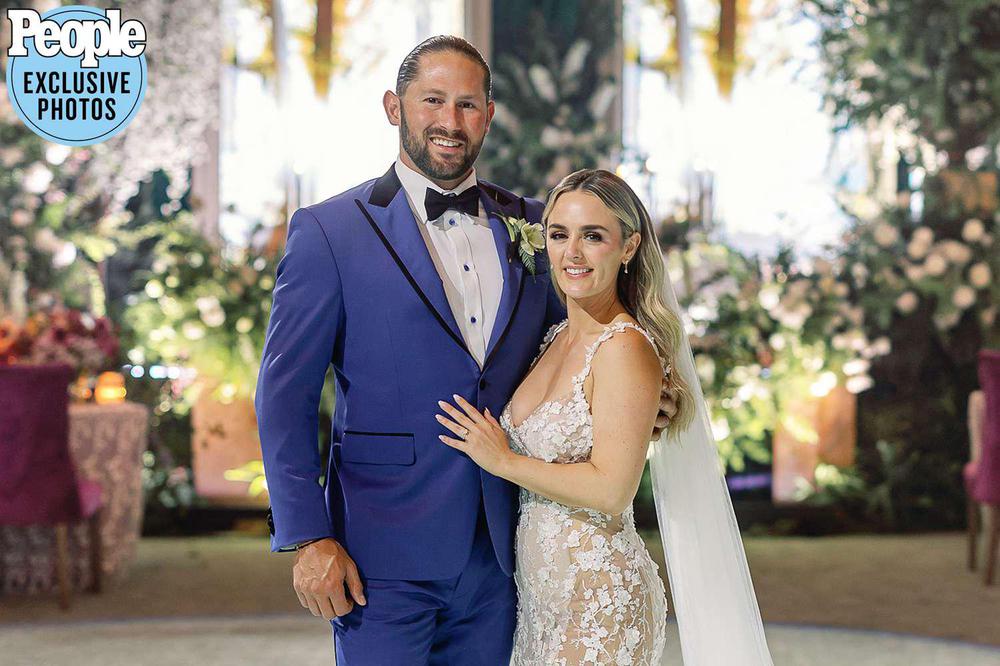 Erica-Vazquez-Bacardi_wedding-tout-e38ed162c138451d9ff46c3fe2b5a501