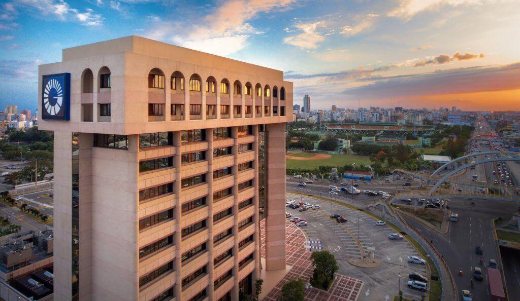 002-torre-popular-sede-del-banco-popular-dominicano-y-del-grupo-popular-1024x594