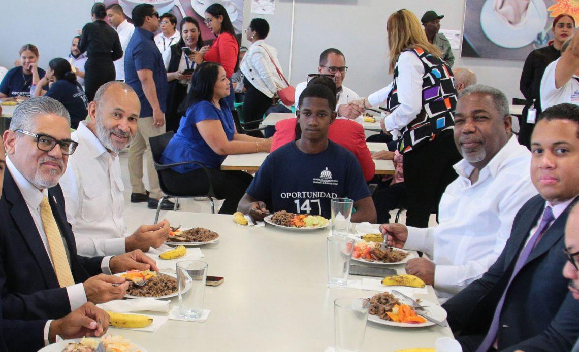 Alimentación-escolar-INABIE-1140x694
