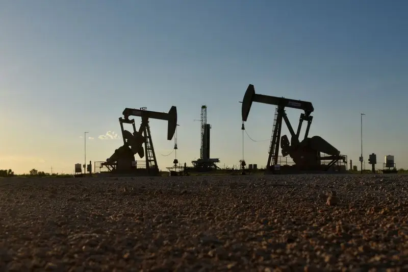 El-petroleo-de-Texas-sube-un-32-y-cierra-en-10170-dolares-el-barril
