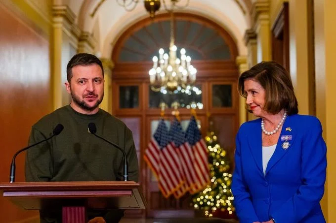 nancy-pelosi-compara-la-visita-de-zelenski-a-eeuu-con-la-de-winston-churchill-en-la-segunda-guerra-mundial