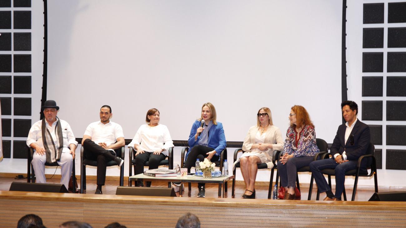 Giovanny Cruz, José Luis Pérez, Ángela Yadira Báez, Milagros Germán, Julia Castillo, Analía Rosoli y Bonny Cepeda