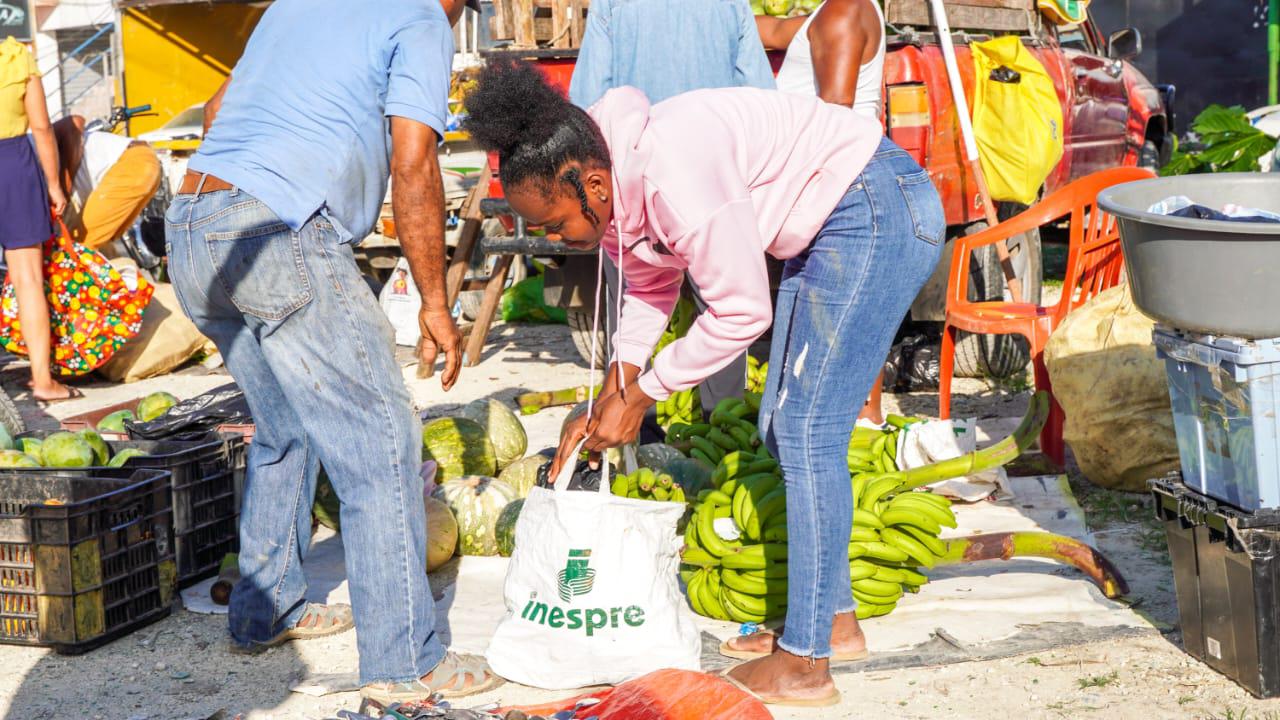 INESPRE-BENEFICIA-A-CIENTOS-DE-PERSONAS-CON-SU-MERCADOS-DE-PRODUCTORES-39