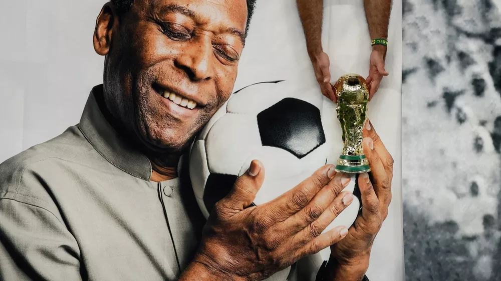 2022-12-03T134230Z_321244191_RC2TXX9VJN5K_RTRMADP_3_SOCCER-PELE