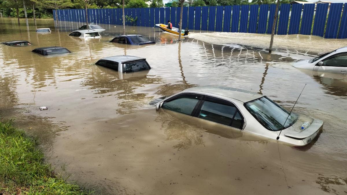 1642774639-spirit-service-immediate-response-floods-malaysia-01