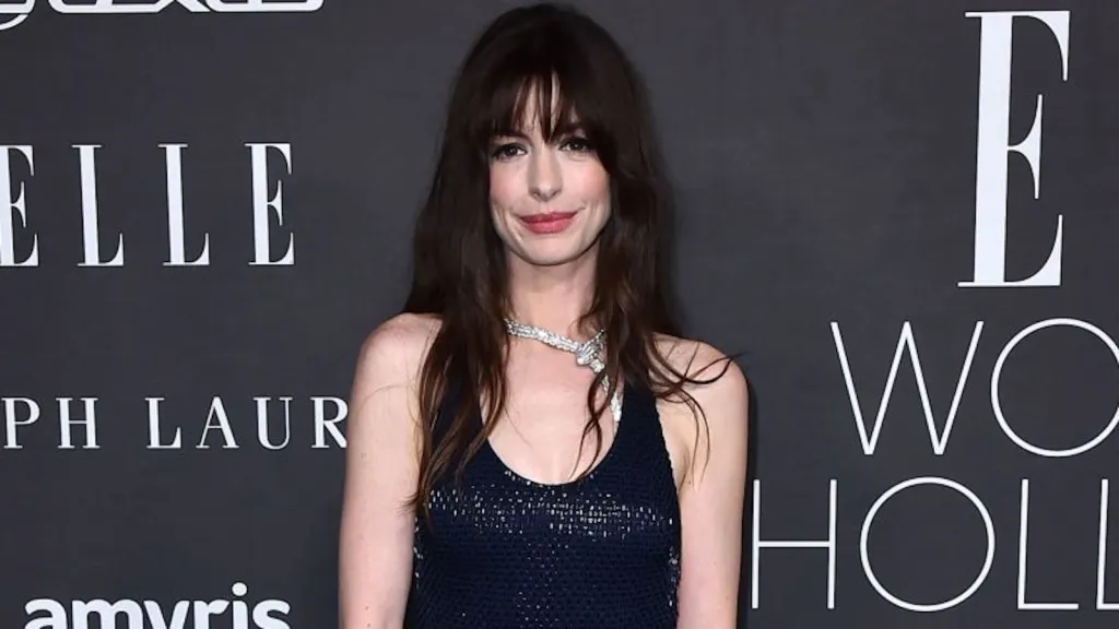 Anne-Hathaway-elle