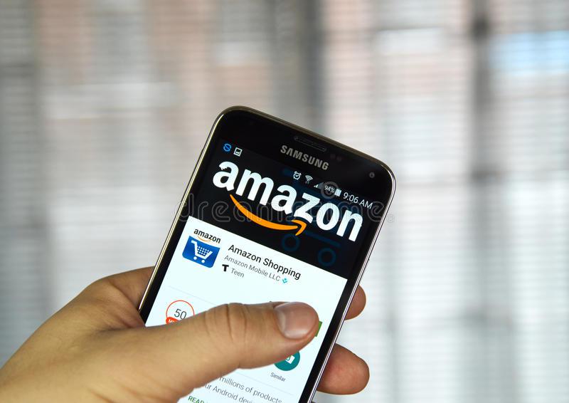 el-amazonas-app-en-un-teléfono-celular-68048058