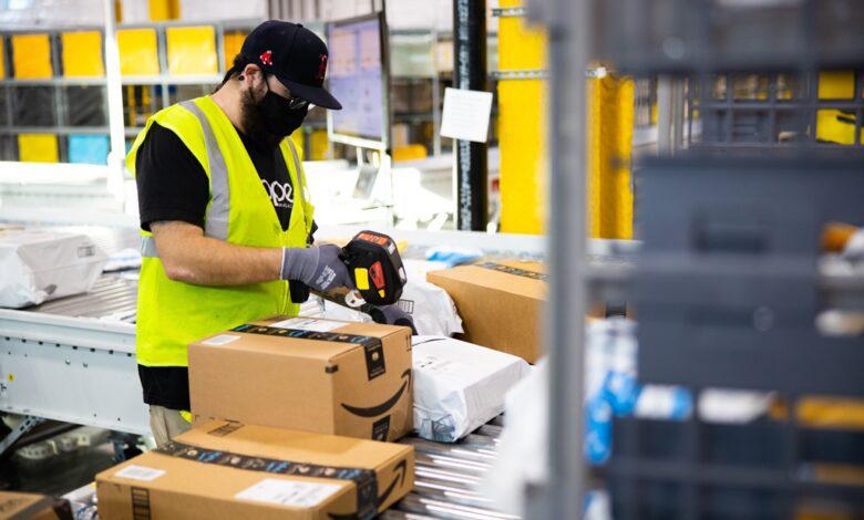 Amazon-zatrudni-pracownikow-przed-swietami-780x470