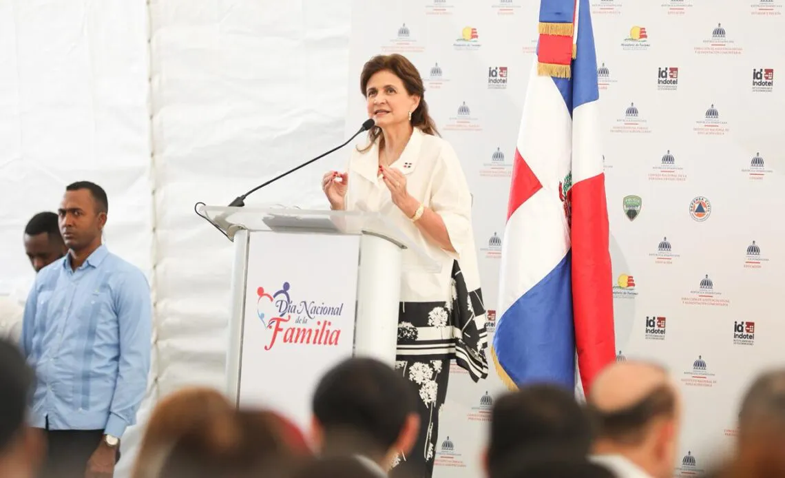 Gabinete-de-familia-Raquel-Pena-1140x694