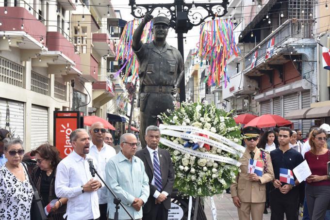 honran-a-caamano-en-el-50-aniversario-de-su-caida-en-la-cordillera-central